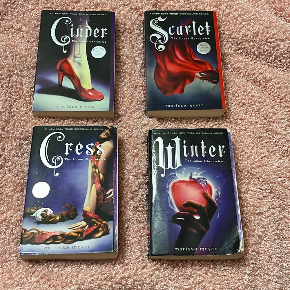 The Lunar Chronicles Series - Picture 1 of 6